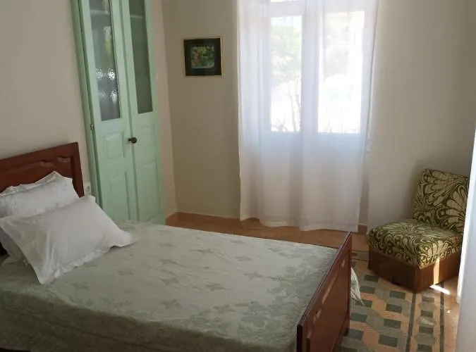 Captains' House Villa *