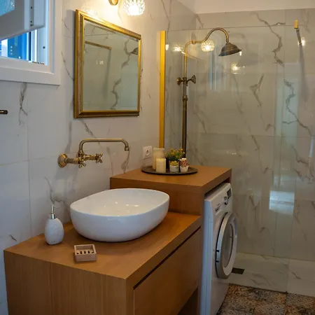 Villa Captains' House *