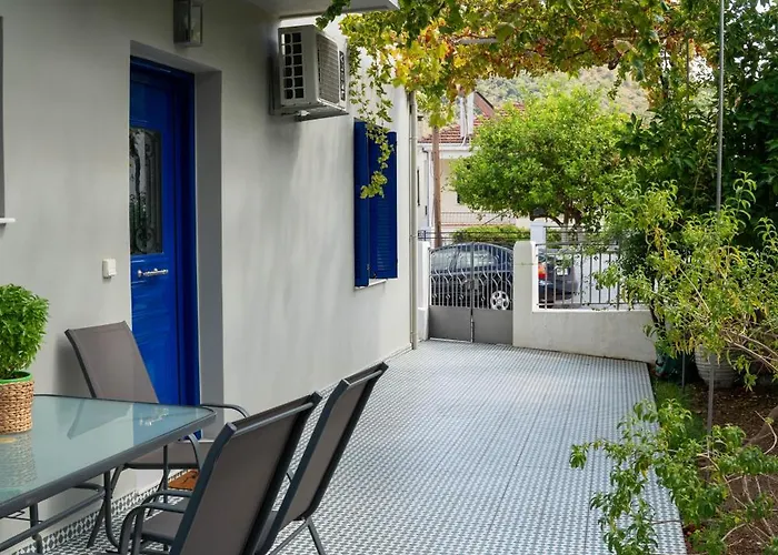 Captains' House Villa *